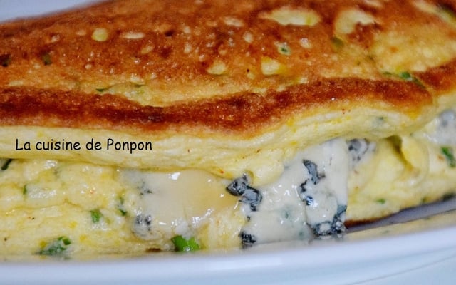 Omelette aérienne à la ciboulette