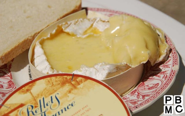 Camembert au miel à la braise