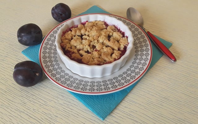 Crumble aux prunes rouges