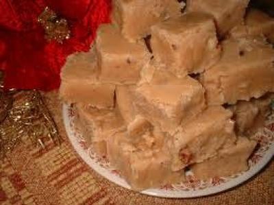 Gâteau aux framboises fourre au chocolat