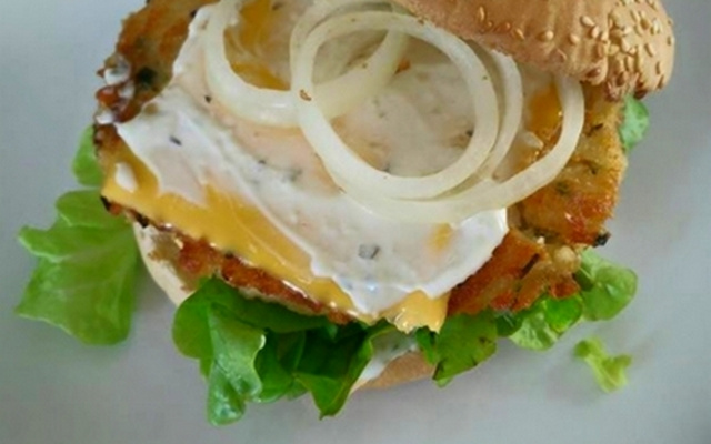 Burger au poisson façon 'Crab Cake'