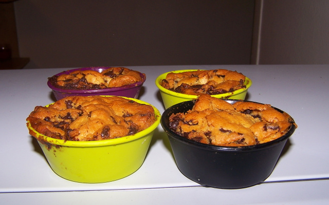 Muffins aux pépites de chocolat savoureux et dorés