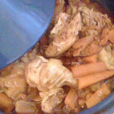 Tajine de poulet aux deux abricots