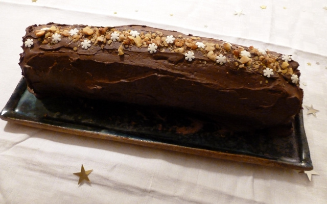 Bûche chocolat noisettes caramélisées