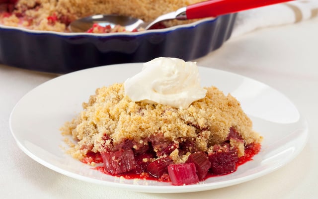 Crumble fraise et rhubarbe