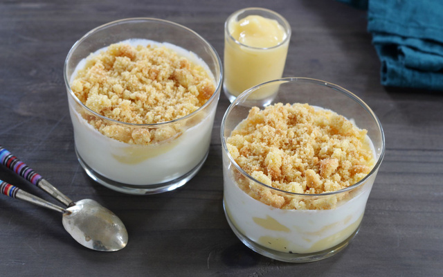 Petits pots de crème au citron, topping crumble