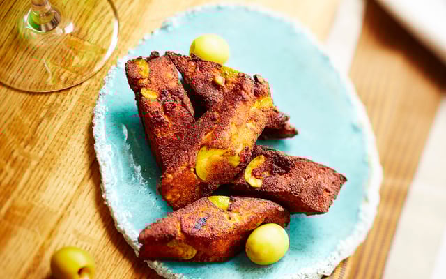 Panisses aux olives vertes d’Espagne et romarin