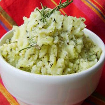 Purée à l'ail, aux herbes et au parmesan