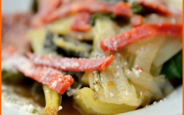 Mijotée de blettes, chorizo et tomates confites