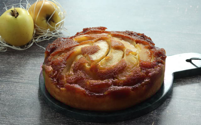 Gâteau renversé aux pommes et caramel