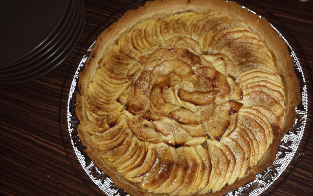 Tarte aux pommes avec sa couverture vanillée