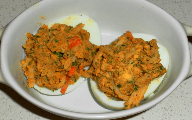 Œuf mimosa aux épices et au surimi