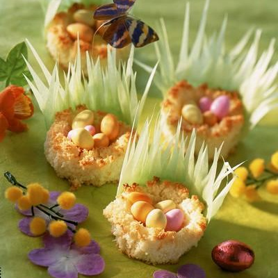 Petits nids à la noix de coco maison