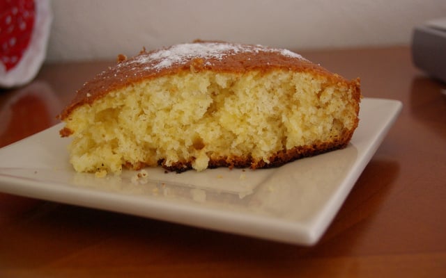 Gâteau au yaourt, mesures faciles avec le pot 