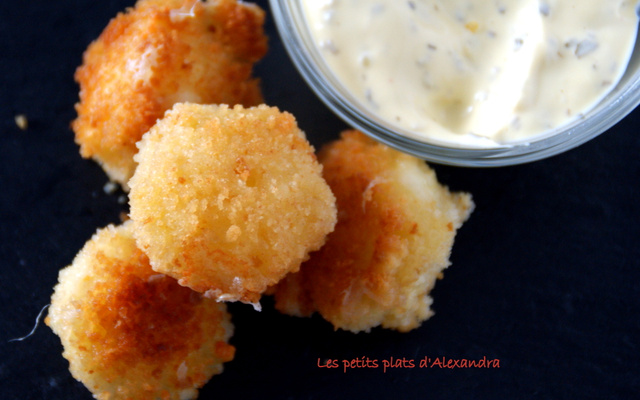 Billes de mozzarella panées