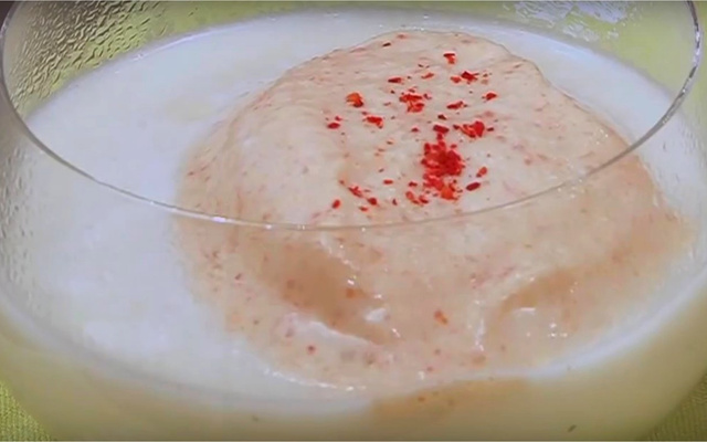 Velouté de panais et mousse au chorizo