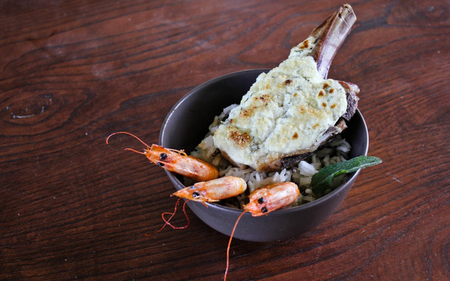 Cotes d'agneau aux gambas