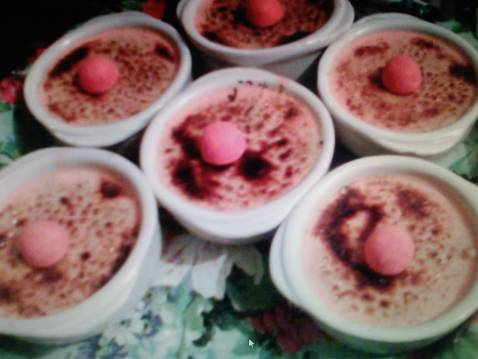 Crème brûlée aux fraises tagada facile