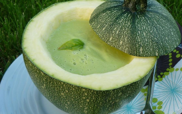 Velouté de courgettes et Carré Frais