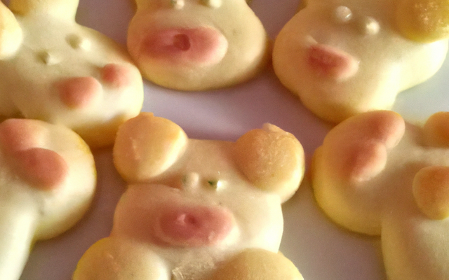 Biscuits décorés en forme de moufles