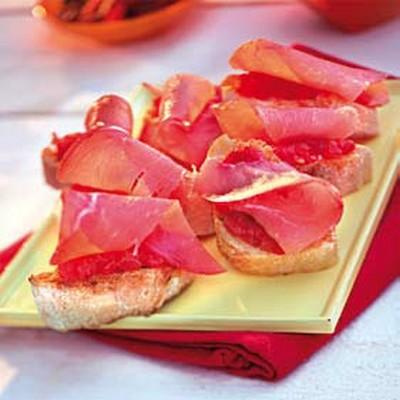 le Pan con Tomate (Pa amb tomaquet) à la catalane