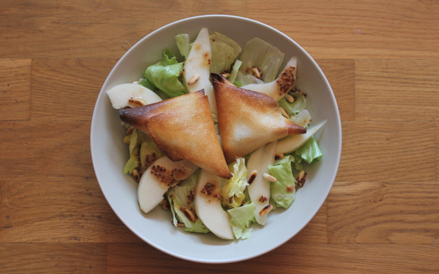 Salade de chèvre chaud croquante
