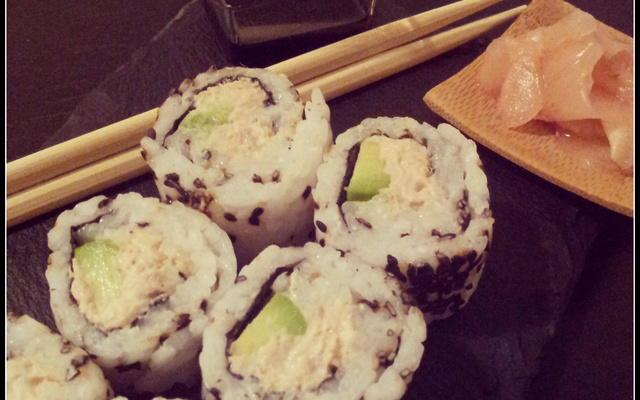 Makis californiens surimi et avocat