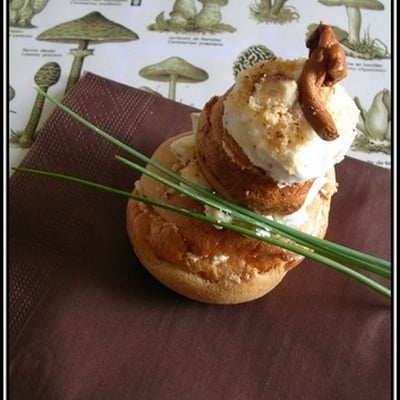 Religieuses aux girolles, aux noisettes et au fromage de chèvre