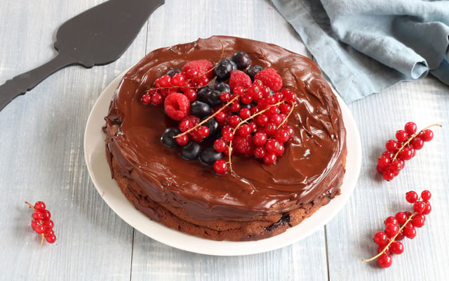 Gâteau au chocolat, mascarpone et fruits rouges
