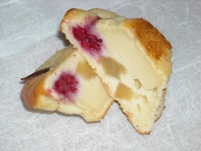 Moelleux ricotta, poires-framboises