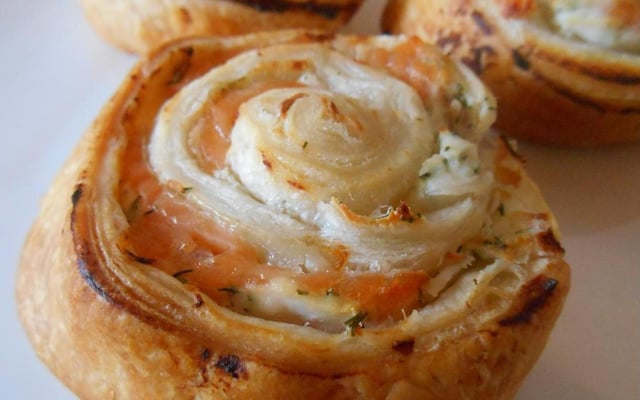 Roulés feuilletés saumon fumé & ricotta