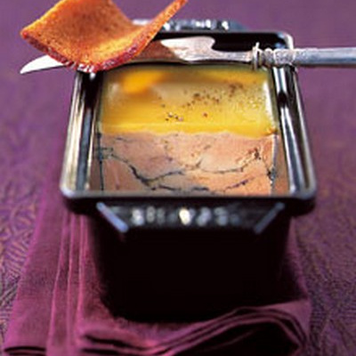 Terrine de foie gras mi-cuit au porto et à l'armagnac