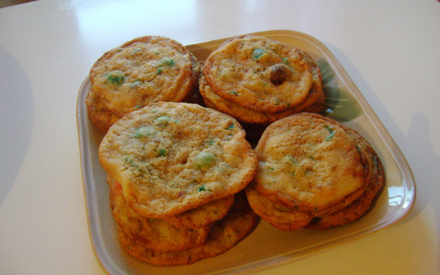 Cookies au beurre de cacahuètes et smarties