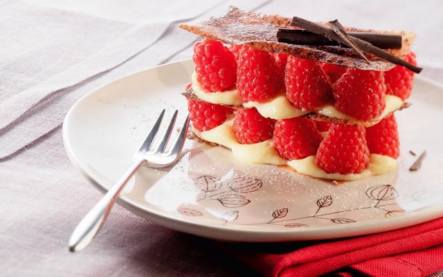 Millefeuille chocolat blanc framboises