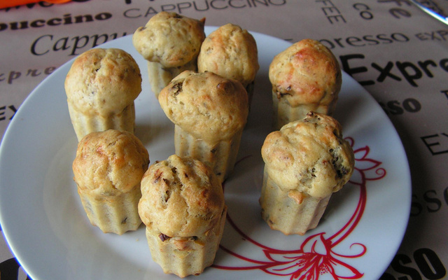 Minis cannelés tomates séchées fromage