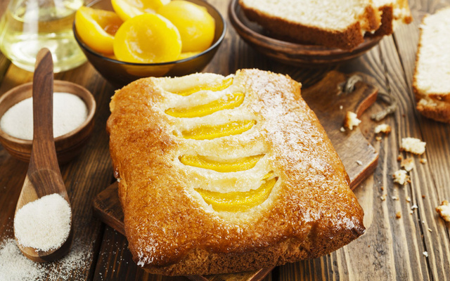 Gâteau de semoule aux pêches