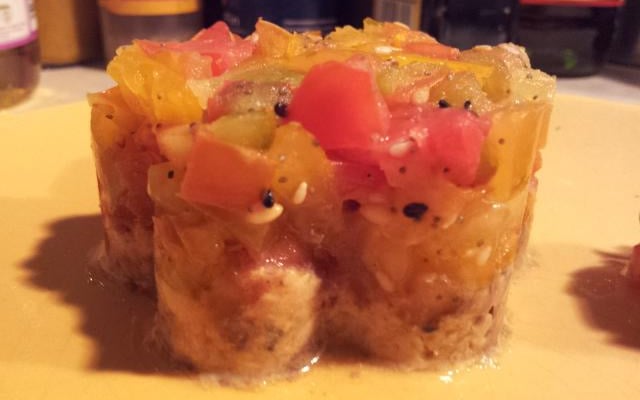 Tartare de tomate à l'ancienne sur son lit de sardine