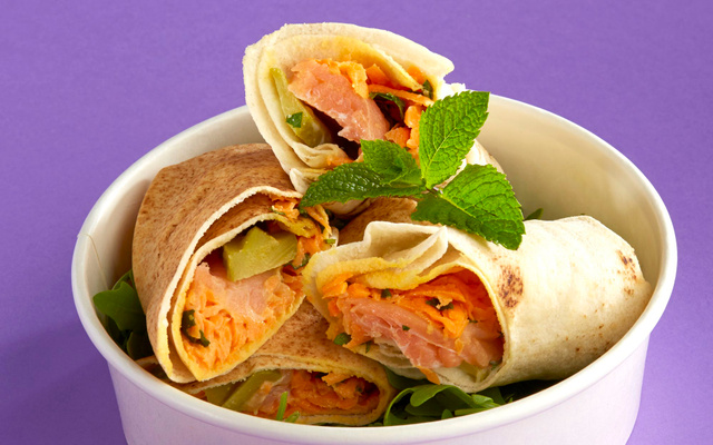 Wrap au saumon aux notes japonaises