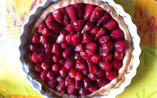 Tarte aux fraises et à la confiture de groseille