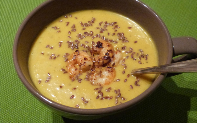 Velouté de courge butternut au curry et lait de coco et ses crevettes