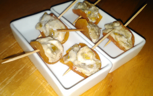 Bouchées apéritives d'abricots farcis