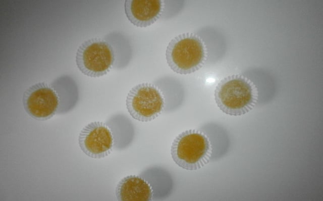 Bonbons de poivron vert aux zestes d'orange