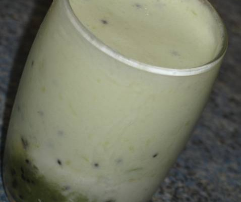 Verrine de mousse de kiwi au sirop d'agave