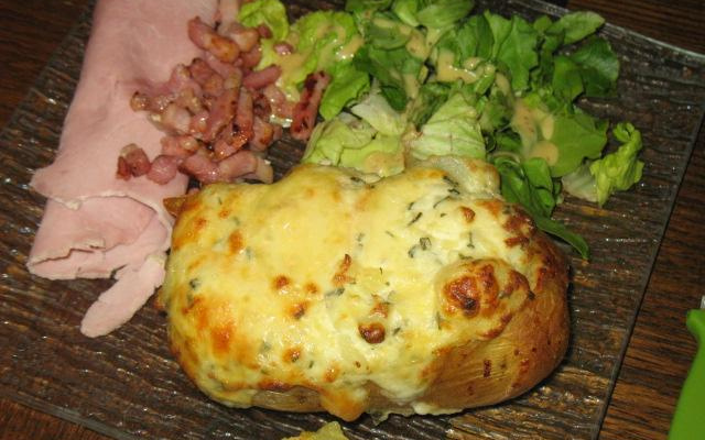 Pommes de terre farcies au maroilles