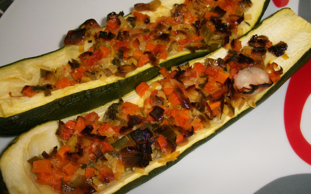 Courgettes farcies aux petits légumes
