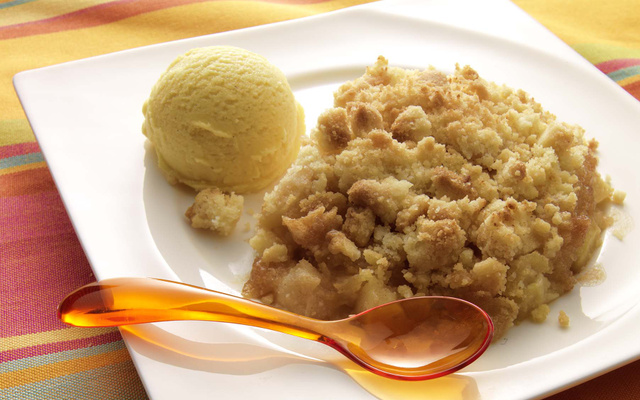 Crumble aux pommes et aux poires