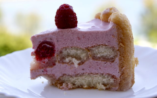 Charlotte aux fraises et framboises