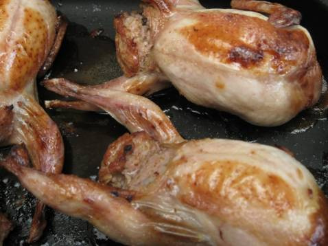 Cailles au miel, farce de girolle et chair à saucisses