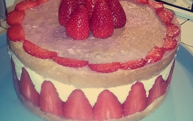 Fraisier et crème mousseline à la vanille 