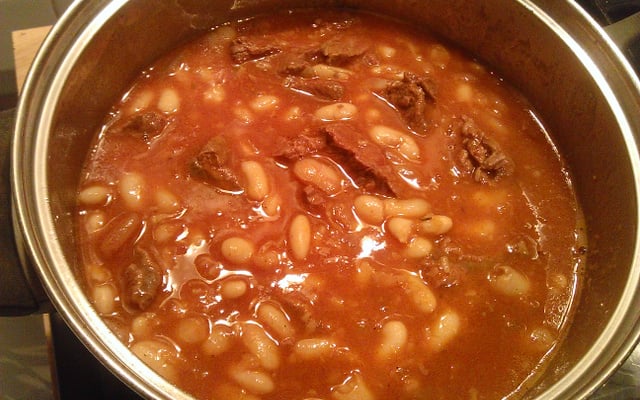 Haricots blancs en sauce